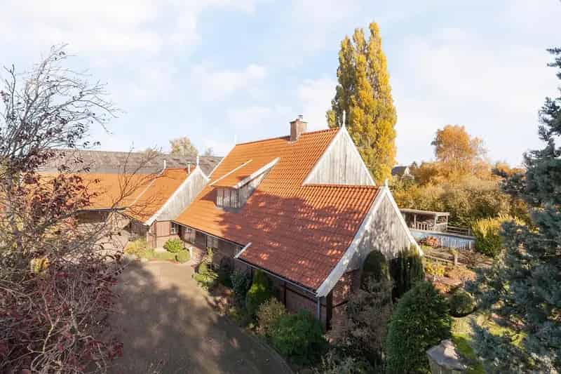 Vrijstaand Landhuis Saksische Stijl 5 Slaapkamers Zwembad 23 hectare