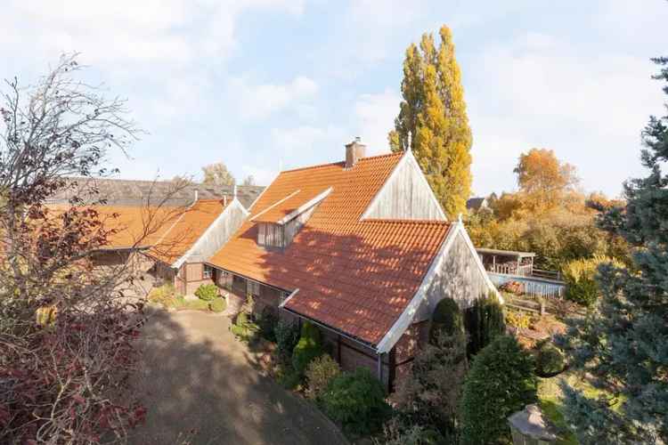 Vrijstaand Landhuis Saksische Stijl 5 Slaapkamers Zwembad 23 hectare