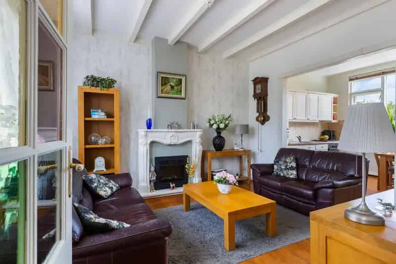 Huis te koop: Ring 565 3195 XL Pernis Rotterdam 