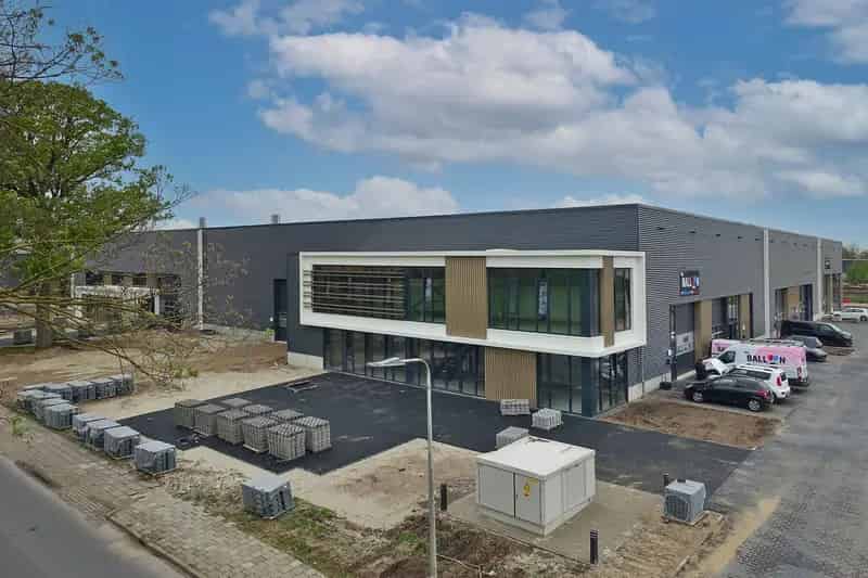 Bedrijfshal te Huur Almelo 1650m²  Duurzaam Energiezuinig