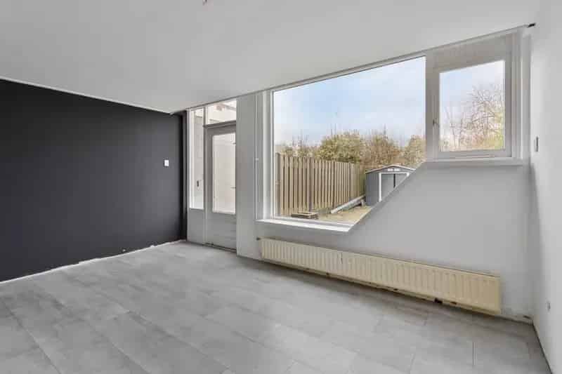 Huis te koop Arnhem Laar West 4 slaapkamers grote tuin 14 zonnepanelen