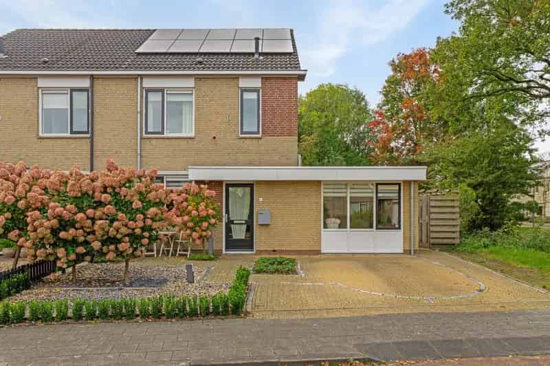 Luxe 2-onder-1-kapwoning met werkruimte en energielabel A