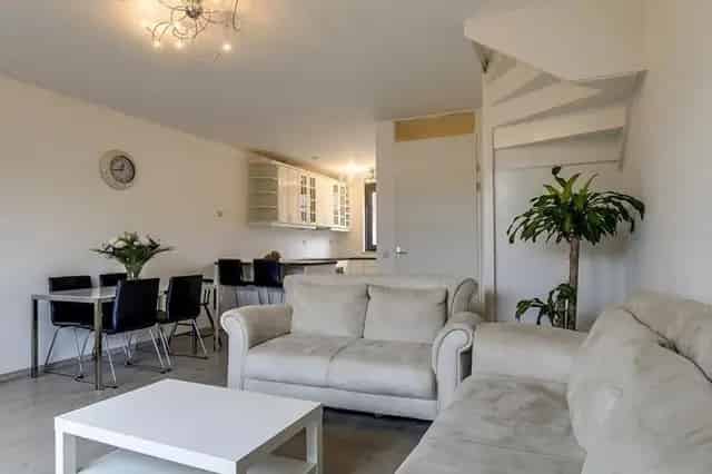 Almere Eengezinswoning 85m2 3 Kamers te Huur