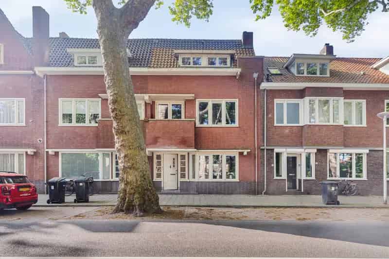 Herenhuis Bergen op Zoom 6 Slaapkamers Gezinswoning Patiotuin