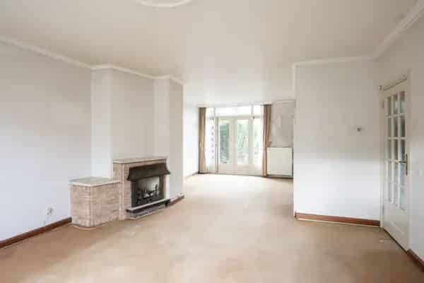 Ruime benedenwoning Indische Buurt grote tuin 3 slaapkamers