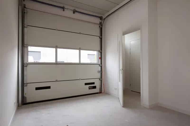 Bedrijfsruimte Nijkerk 100m2 Kantoor Vloerverwarming Parkeerplaatsen