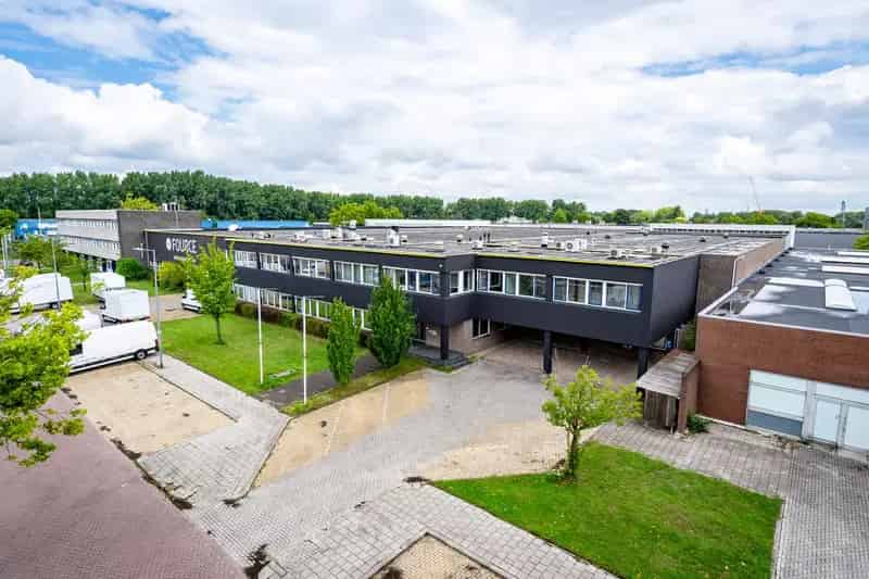 Bedrijfshal Schiedam te huur 6721m²