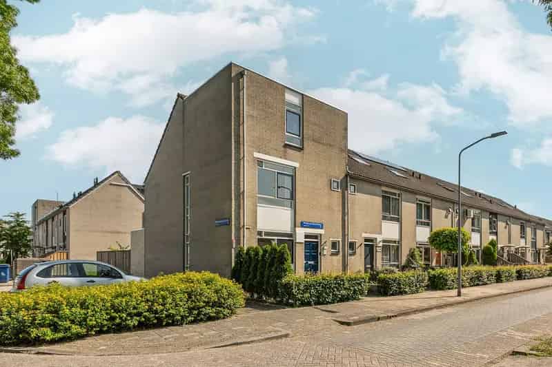 Huis te koop Almere Buiten Ruime Hoekwoning met Vide