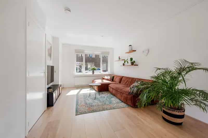 Jaren 30 woning Haarlem Bomenbuurt moderne keuken tuin