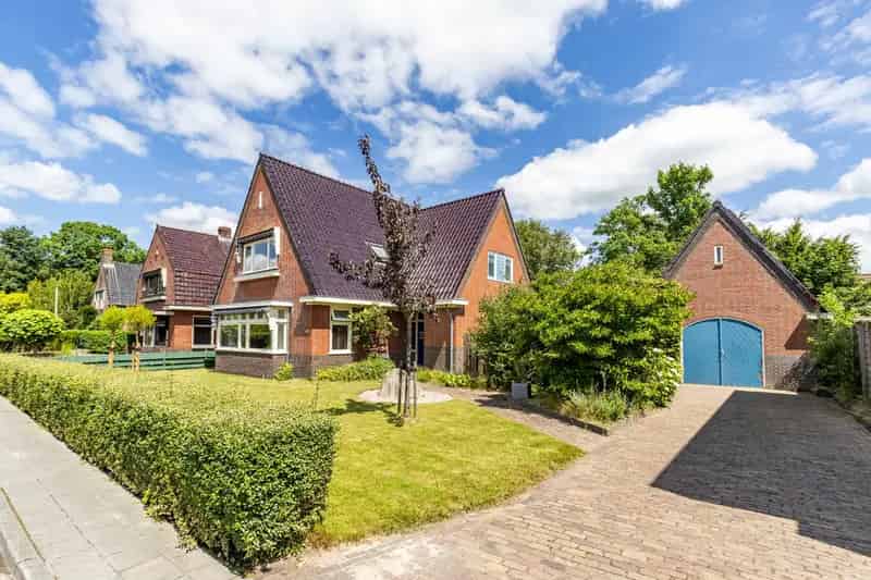 Riante Jaren 30 woning Marum 4 slaapkamers garage