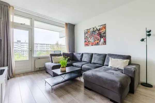 Royaal 2 Kamer Appartement Amsterdam Zuidoost Nabij Winkelcentrum