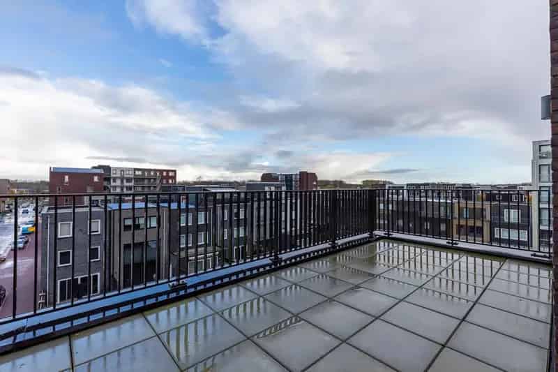 Nieuwbouwappartement Almere Poort 64m2  Balkon 34m2