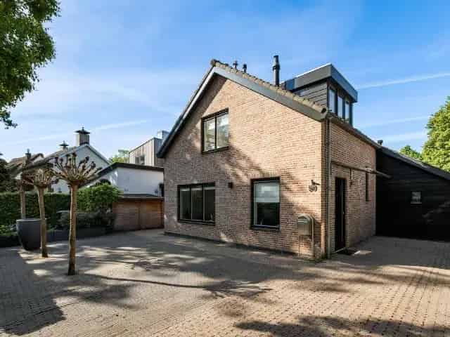 Vrijstaande Villa Bergen NH 164m2 490m2 Perceel Rustig Gelegen