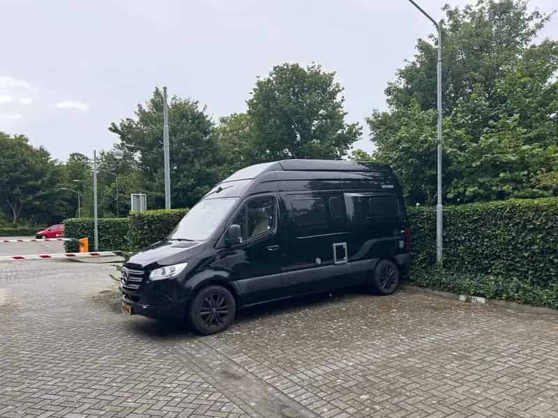 Parkeerplaats te Koop Den Haag Campergeschikt