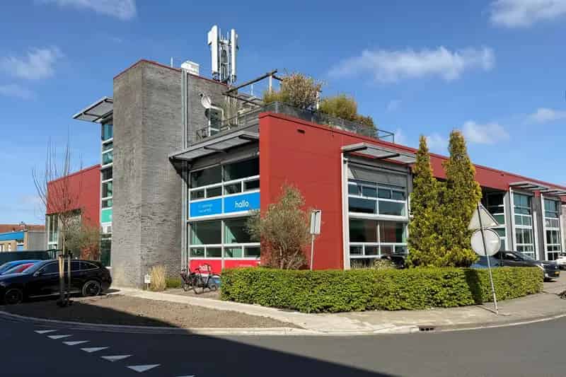 Bedrijfshal Barendrecht te koop of te huur