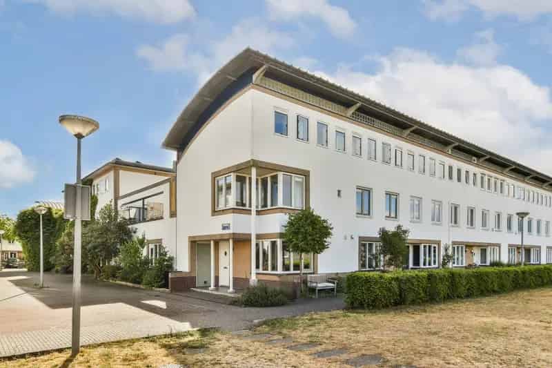 Huis te koop: Ruime hoekwoning Amsterdam Nieuw Sloten