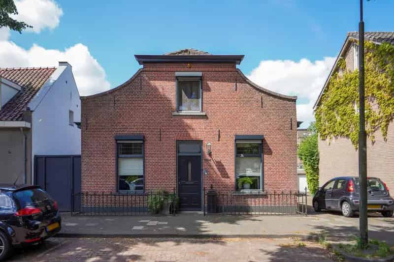 Karakteristieke gezinswoning Oisterwijk 3 slaapkamers bijgebouw