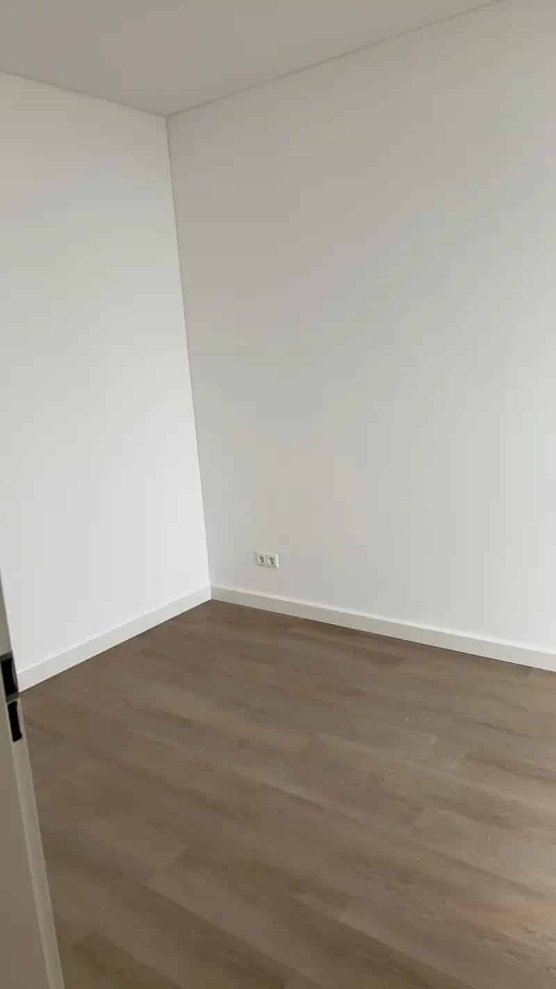 Short term Rotterdam 2 bedrooms Apt with Parking