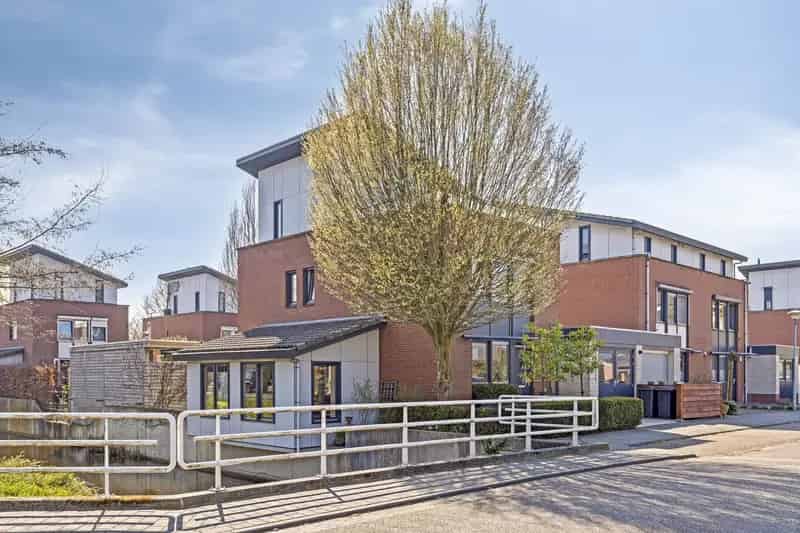 Herenhuis Den Bosch 5 slaapkamers Aan het water Luxe keuken