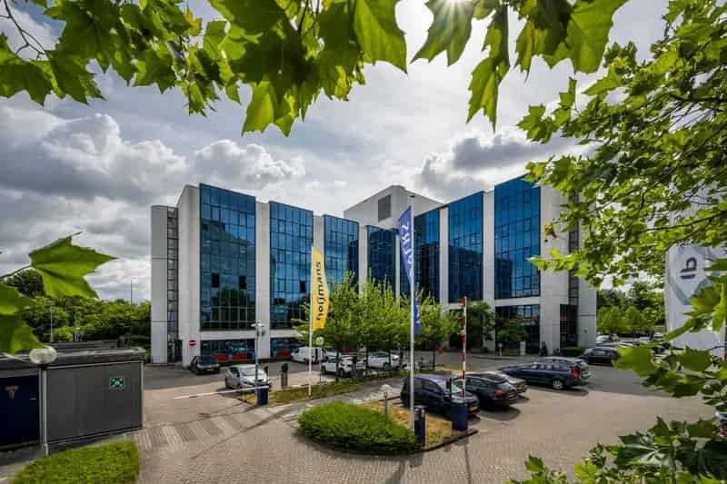 Kantoorruimte Diemen: Exclusief Penthouse 909 m²