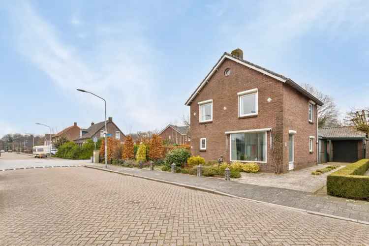 Vrijstaande woning Oud Dommelen 4 slaapkamers ruime tuin garage