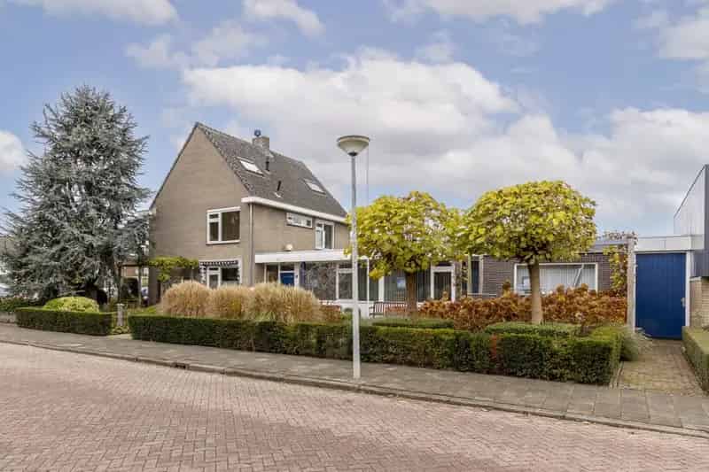 Ruime woning met kantoor aan huis Papendrecht 5 slaapkamers