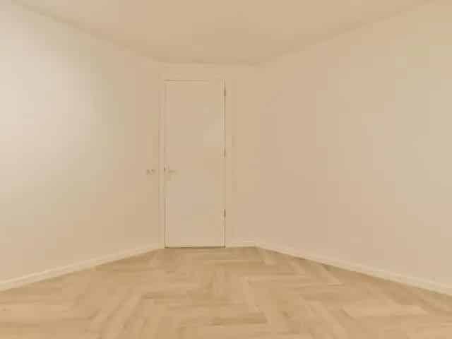 Gerenoveerd Benedenhuis Oud West 3 slaapkamers Tuin