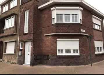 Te Huur: Hoekhuis Maaseik 5 Kamers Grote Garage