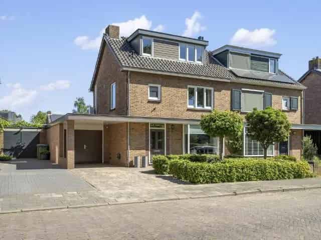 Tweekapper Ulvenhout 3 slaapkamers Garage Carport Riante Serre