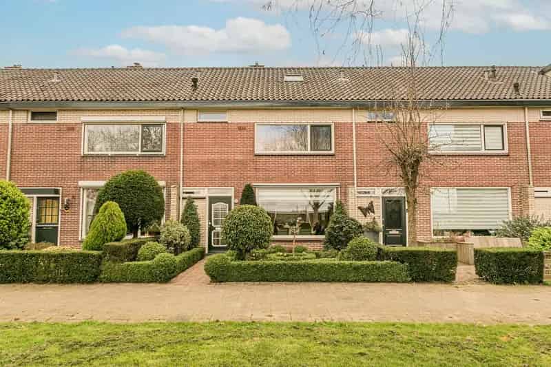 Huis te koop Breukelen 4 slaapkamers grote tuin