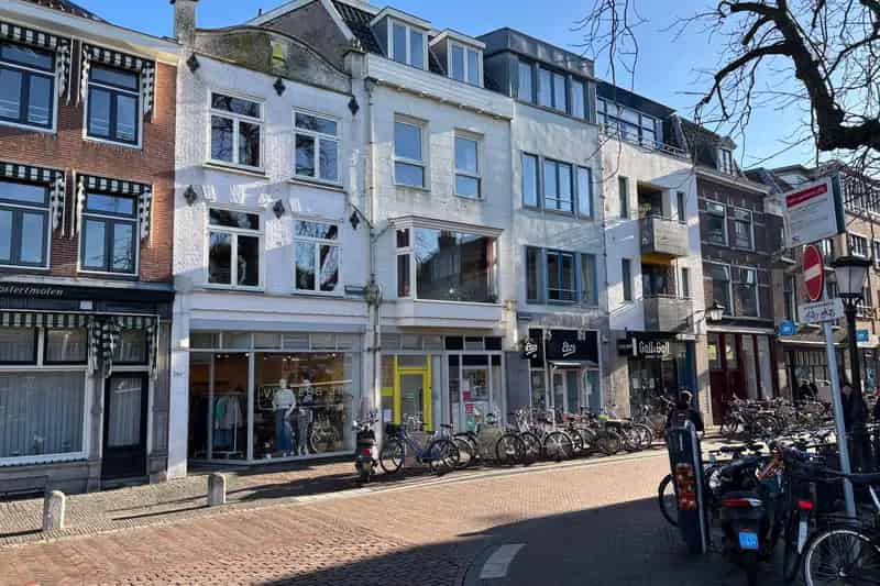 Winkel te huur Oudegracht Utrecht 155m2 A1 locatie