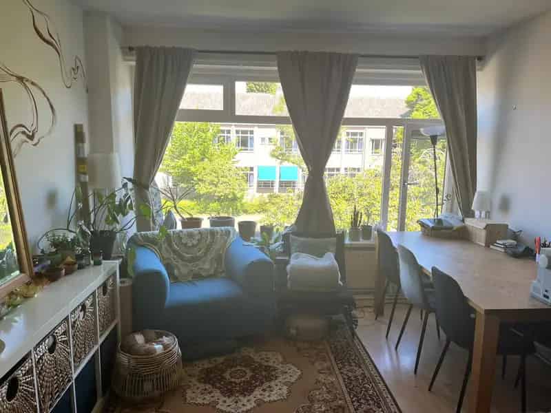 Ruime kamer in studentenhuis Groningen Rivierenbuurt