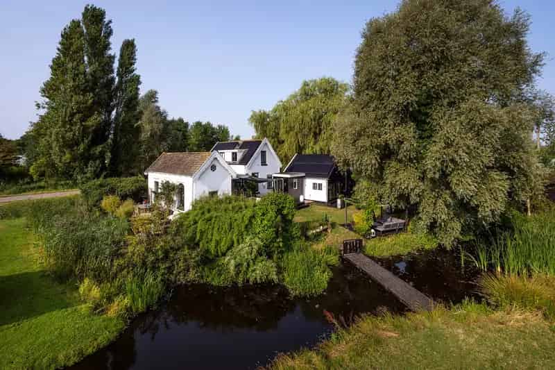 Gemeentelijk monument: vrijstaande villa te koop Nabij Naarden