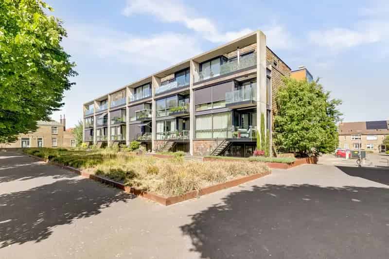 Appartement te koop 's-Gravenzande: 3-kamer appartement 75m2