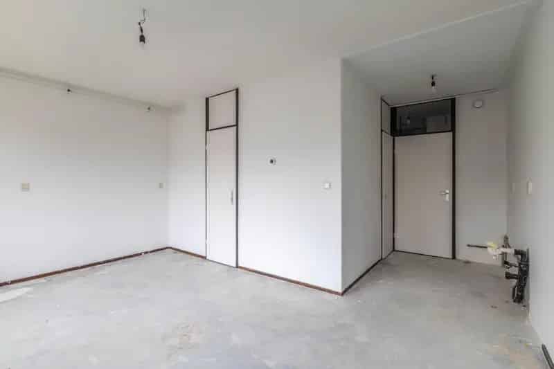 Amsterdam Staatsliedenbuurt: Tweekamerappartement 37.9m2