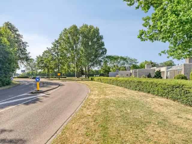 Te Huur Bungalow Roosendaal 3 slaapkamers Garage Patio
