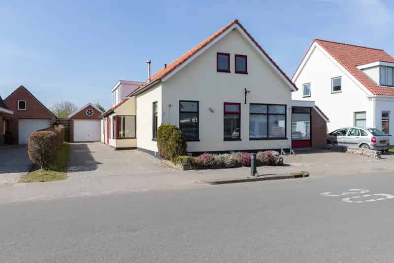 Vrijstaande woning met voormalige bakkerij Schildwolde