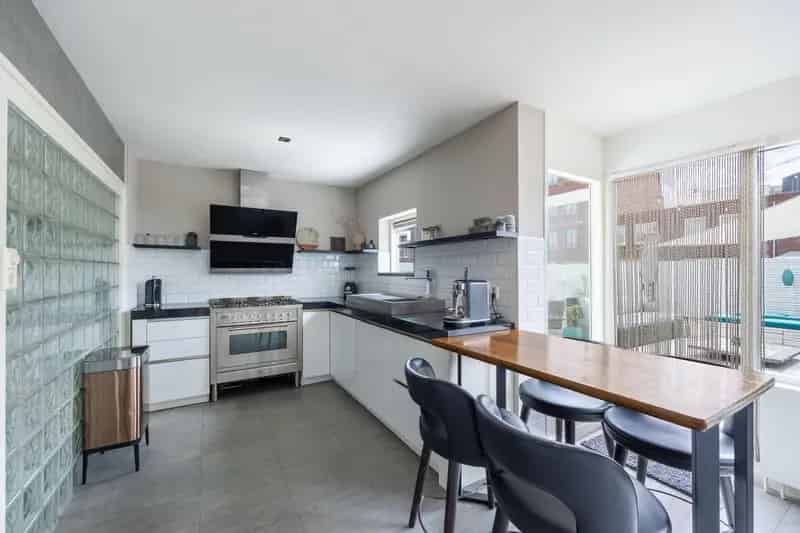 Royaal 6-kamerappartement met enorm dakterras Leidschendam