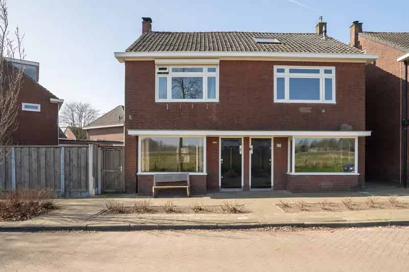 2 1 Kap Woning Gerenoveerd Moderne Keuken Badkamer Rustige Ligging
