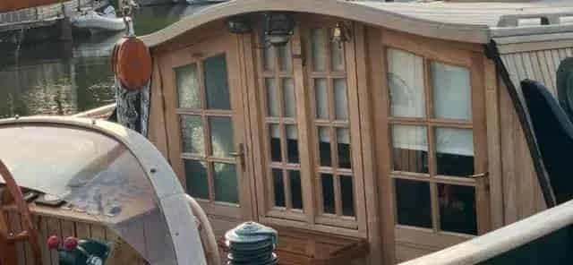 Huisboot te koop Schellingwoude: Gerenoveerde Botter met vaste ligplaats