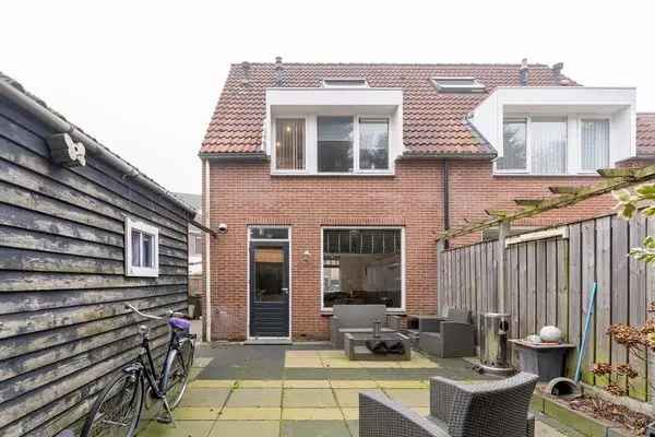 Hoekwoning Yerseke 4 slaapkamers garage eigen oprit