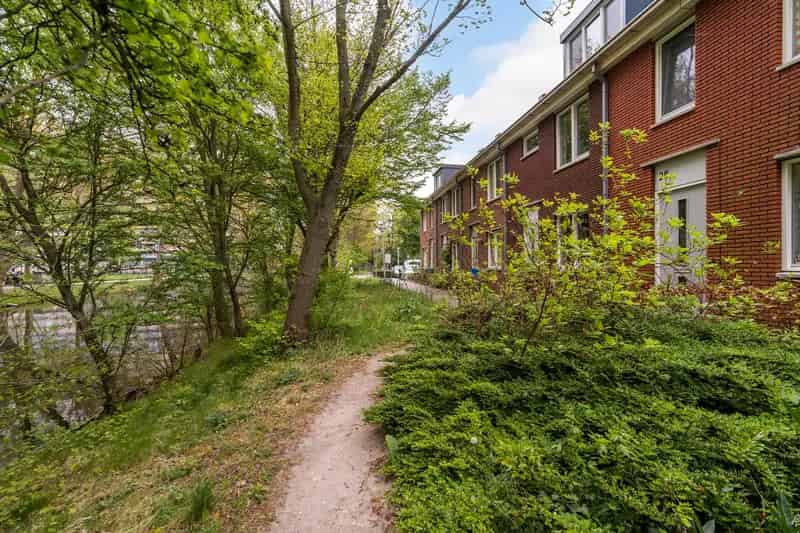 Moderne Eengezinswoning te Koop in Delft Buitenhof