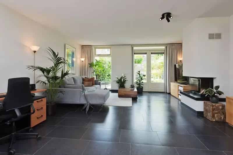 Huis te koop Aalsmeer: Ruime gezinswoning met 5 slaapkamers mogelijk