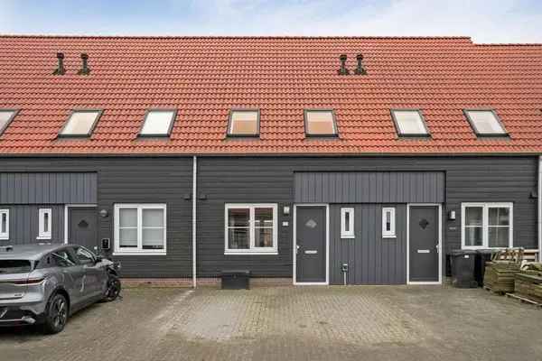 Moderne 3 Slaapkamers woning te Oud Vossemeer met 10 Zonnepanelen