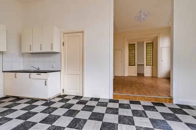 Appartement Breda: 3-kamer begane grond, 2 badkamers, authentieke details