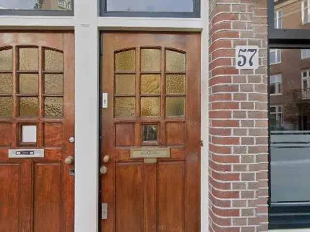 Appartement te huur Amsterdam: Ruim 4 slaapkamer bovenhuis met dakterras