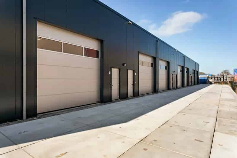 Bedrijfshal te Huur Sneek 122m2 ZZP-er Opslag