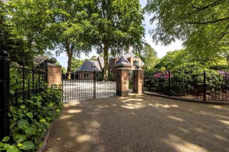 Luxe Villa Gooische Stijl 650m2 5 Slaapkamers Zwemspa Energielabel A