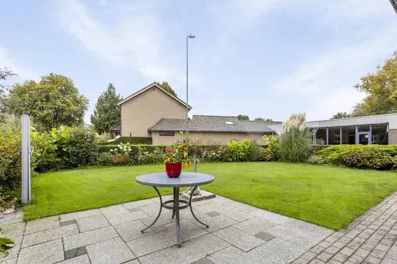 Vrijstaande Woning met Bedrijfspand te Deursen-Dennenburg