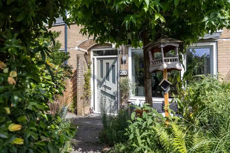 Huis te koop Leusden De Wetering: Ruime Tussenwoning met Zonnepanelen